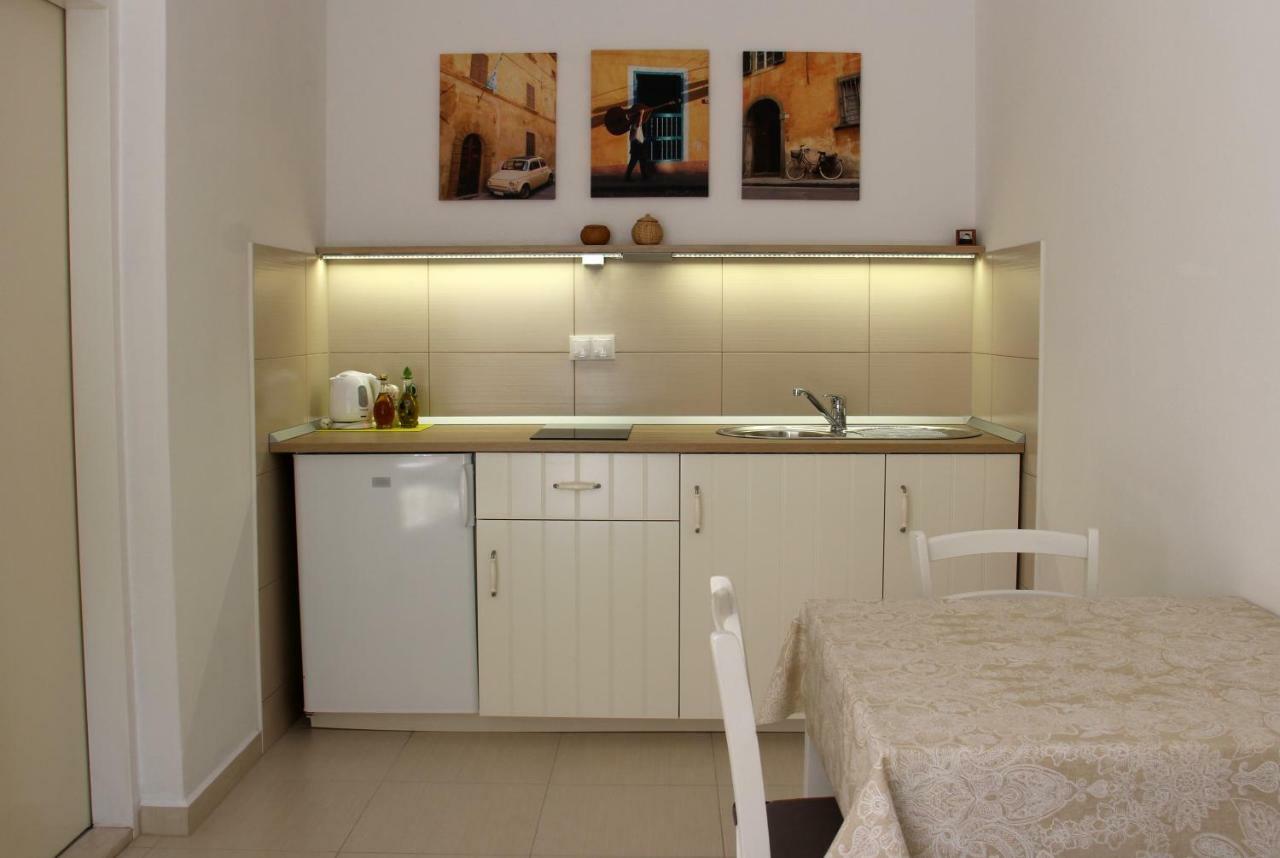 Giardino Apartment *